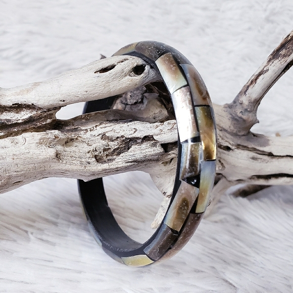 Vintage Jewelry - Vintage Abalone Bangle Bracelet